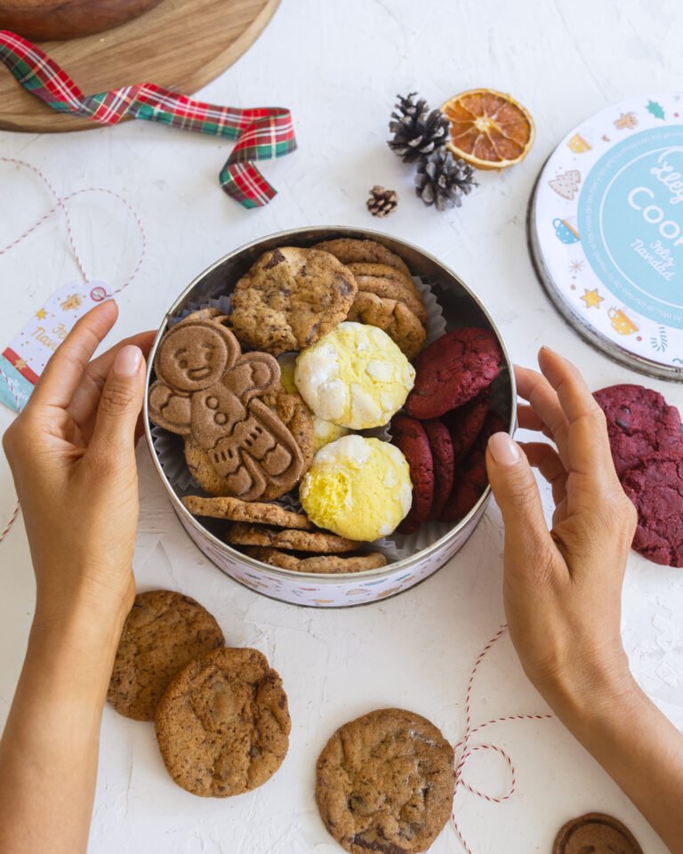 Caja de galletas navideñas